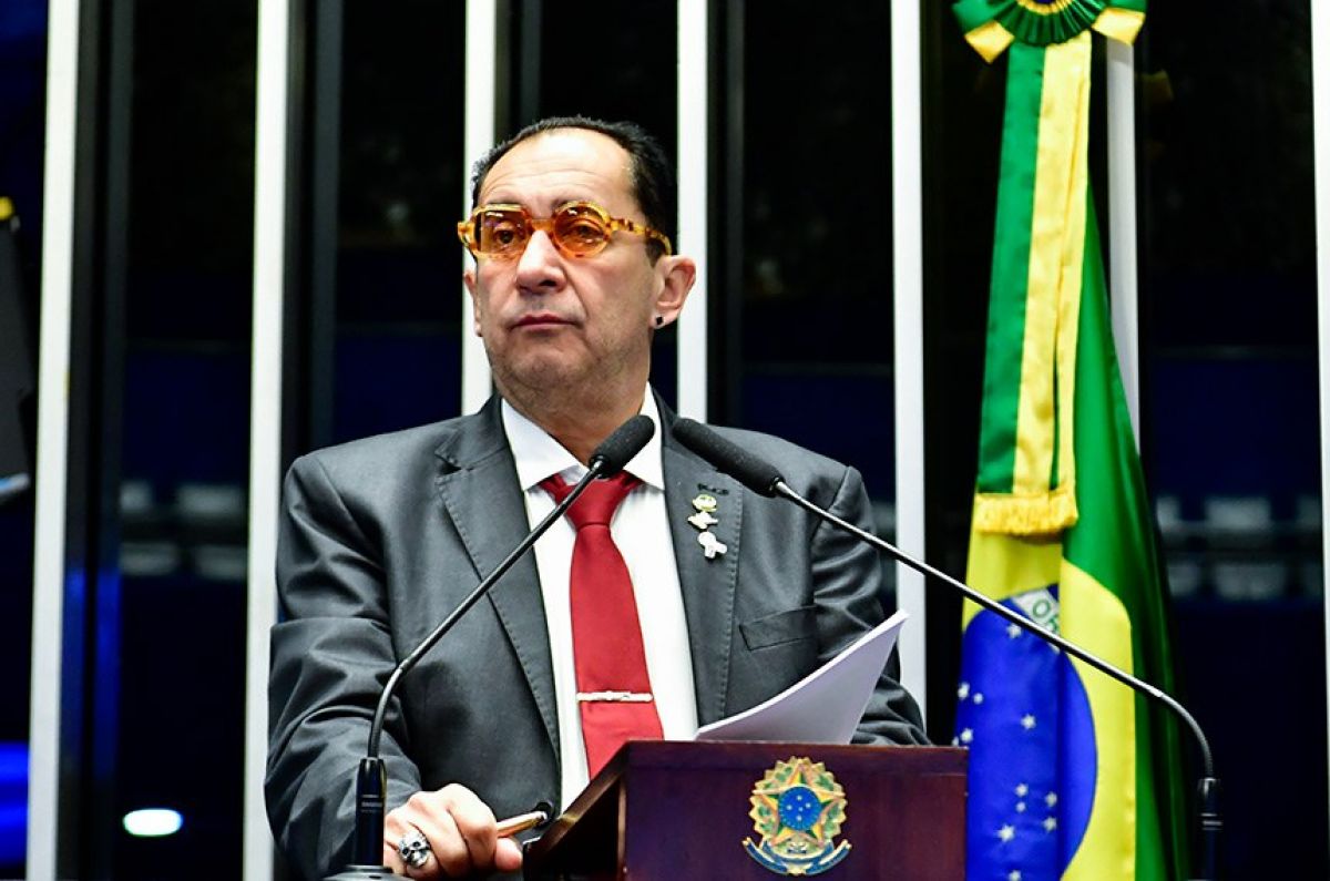 Kajuru se diz traído e ameaça romper com base de Lula: 